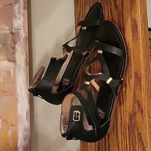 Faded Glory Black and Gold Women's Sandals